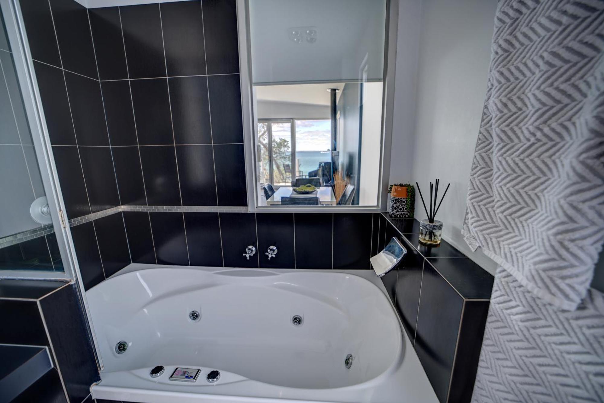 Battery Cove Beach Front Apartment Port Fairy Exterior photo